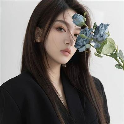 巴黎窈窕熟女 封面