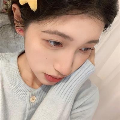 戴眼镜的人 封面